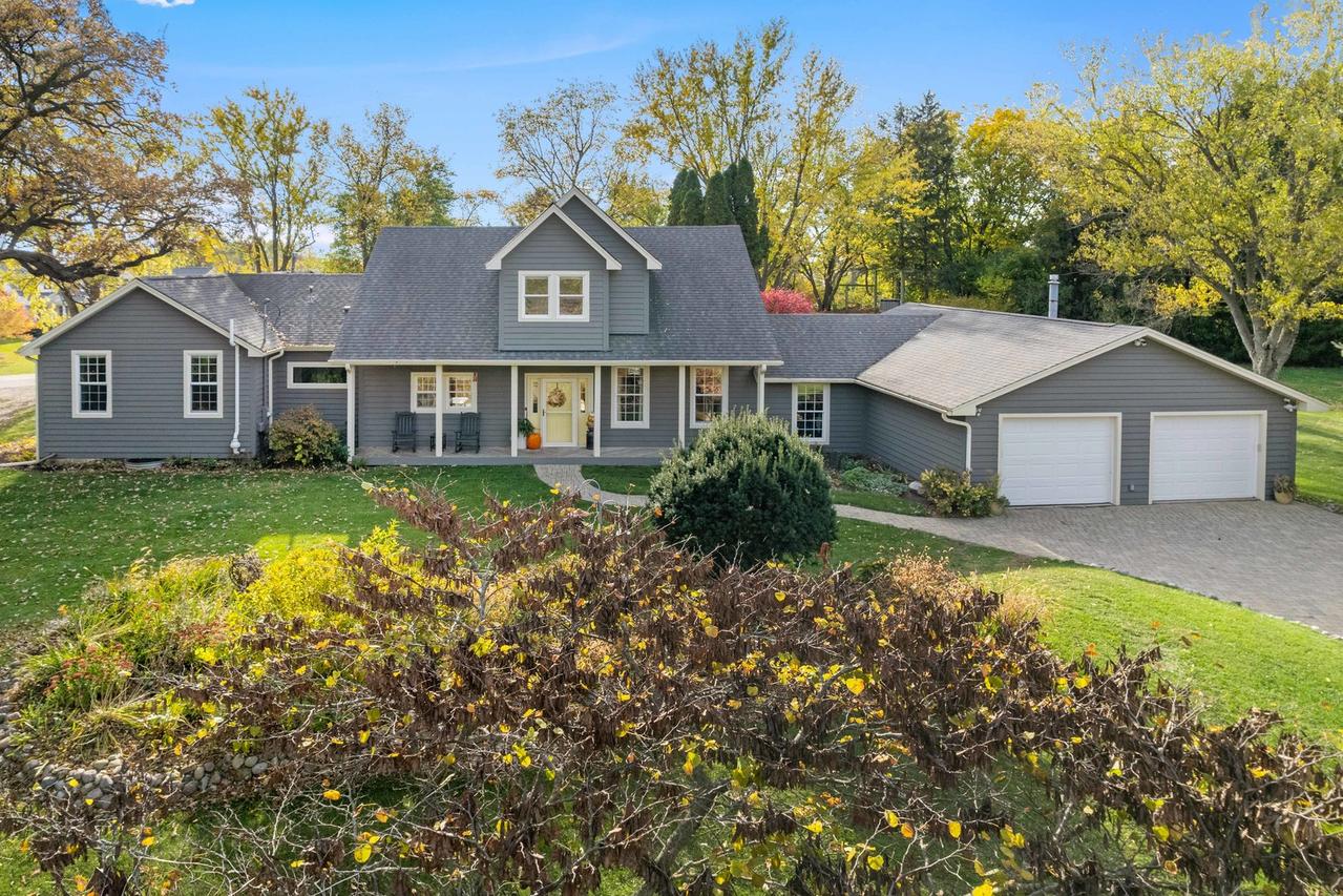 43W140 Campton Hills Rd., Elburn, IL 60119