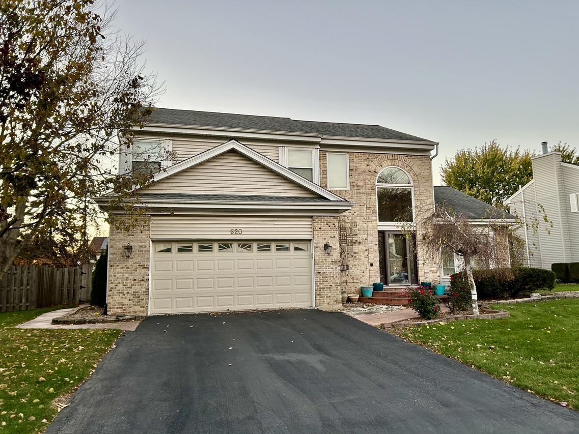620 Old Oak Cir., Algonquin, IL 60102