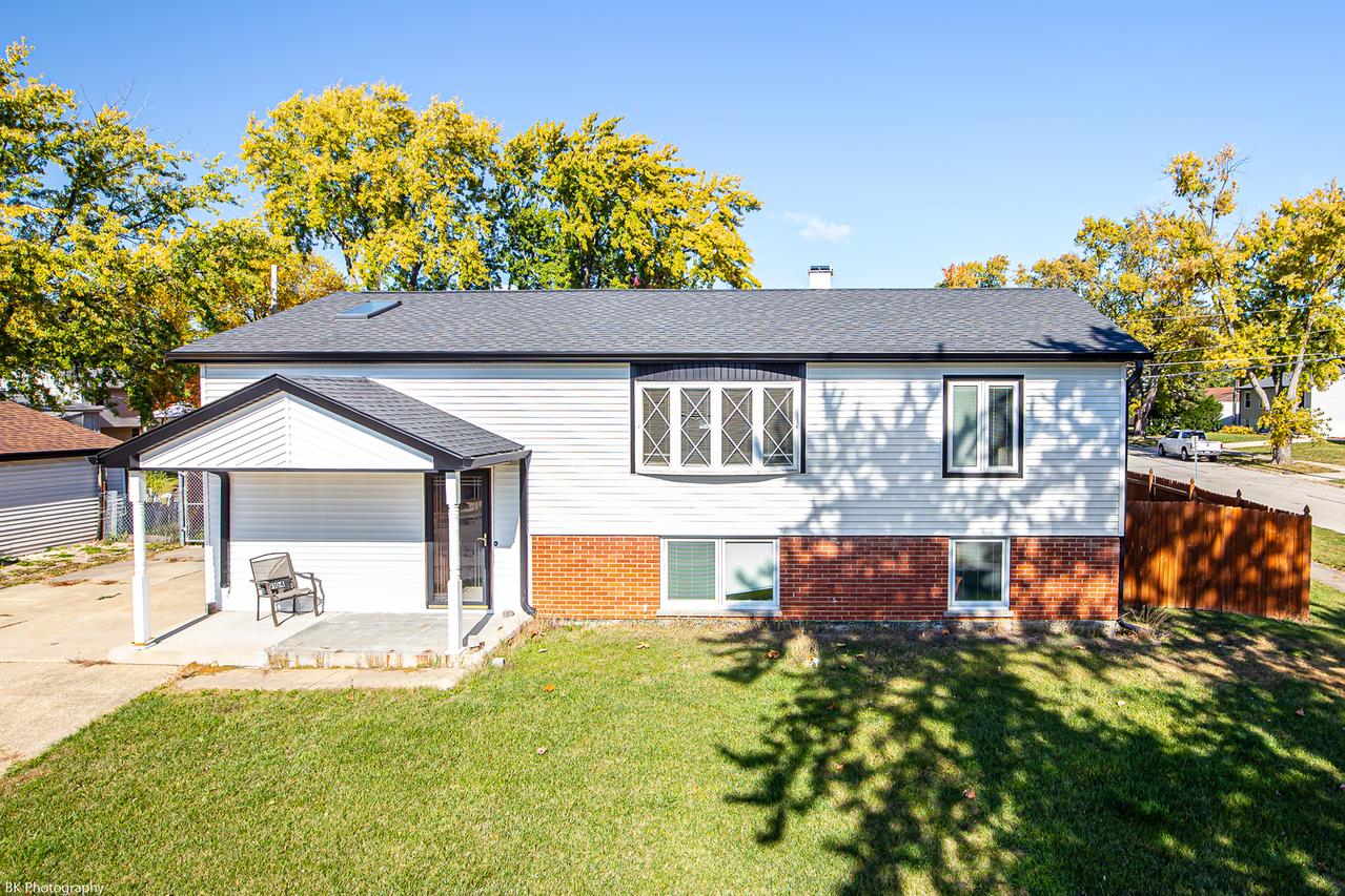 9104 Fairway Dr., Orland Park, IL 60462