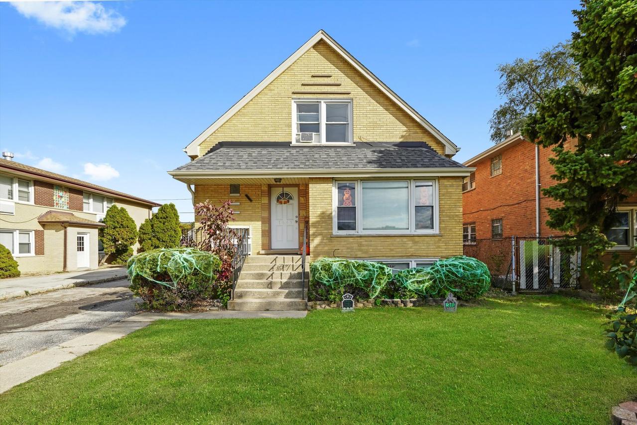 7549 S Roberts Rd., Bridgeview, IL 60455