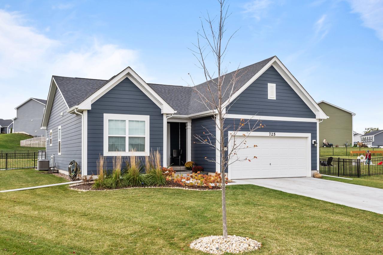 725 Cloverleaf Dr., Marengo, IL 60152