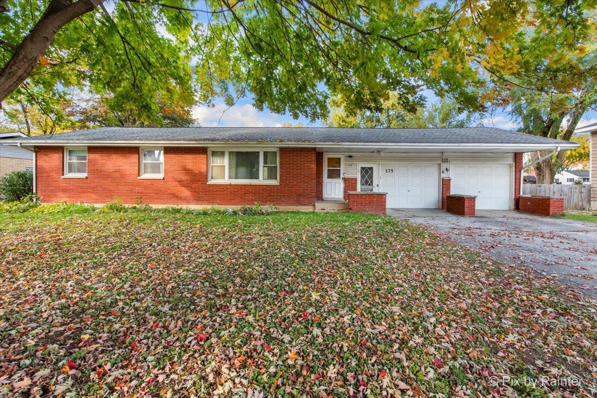 175 Calkins Dr., Sugar Grove, IL 60554