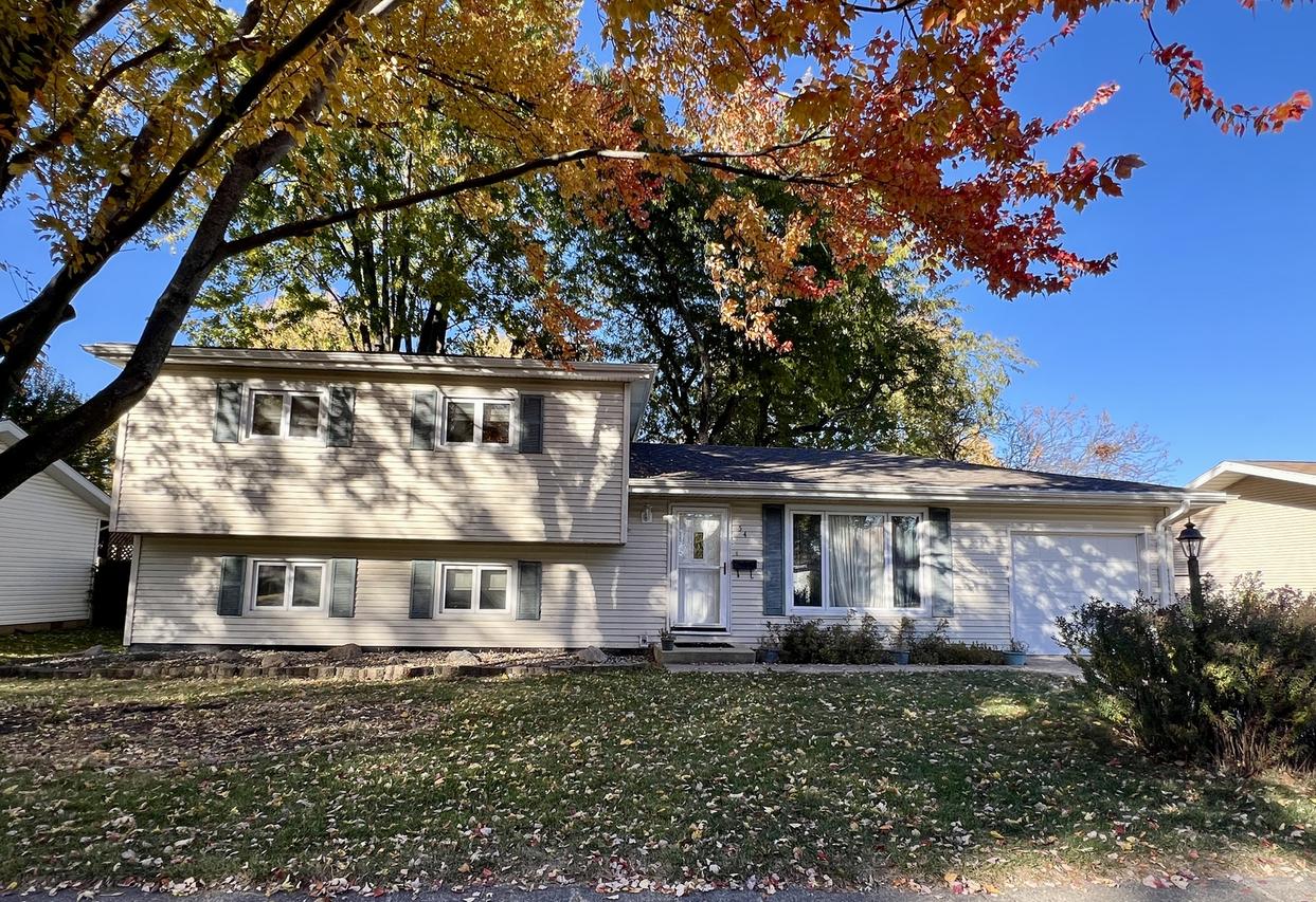 54 Bonds Dr., Bourbonnais, IL 60914