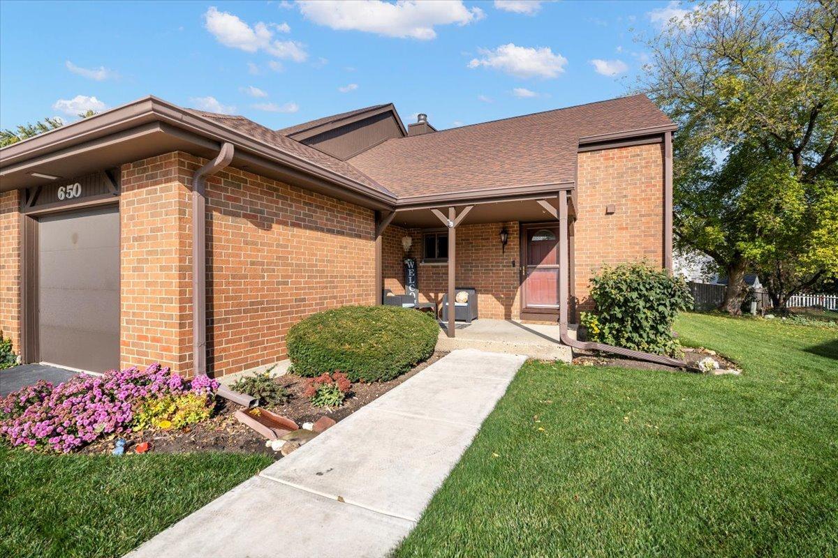 650 Cress Creek Ln., Crystal Lake, IL 60014