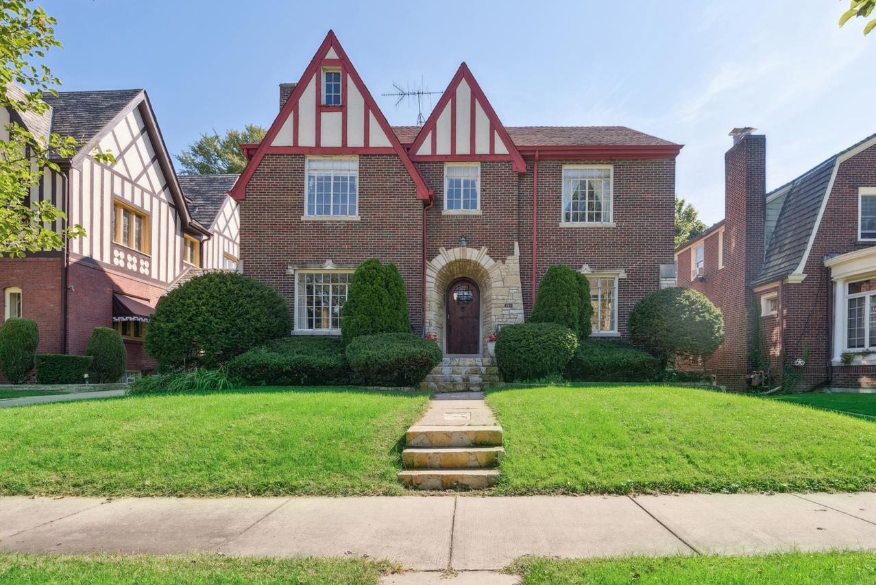 6731 S Cregier Ave., Chicago, IL 60649