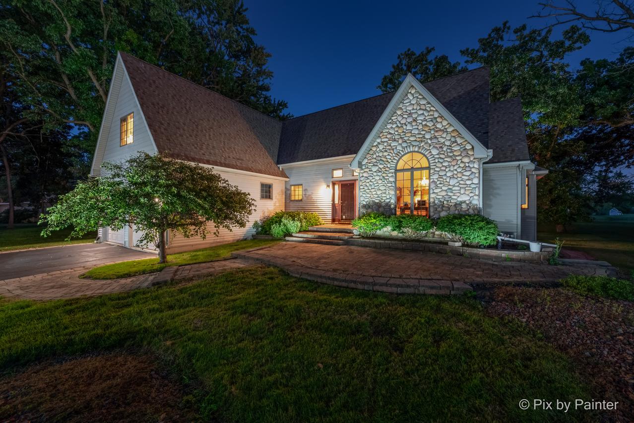 1901 River Terrace Dr., Johnsburg, IL 60051