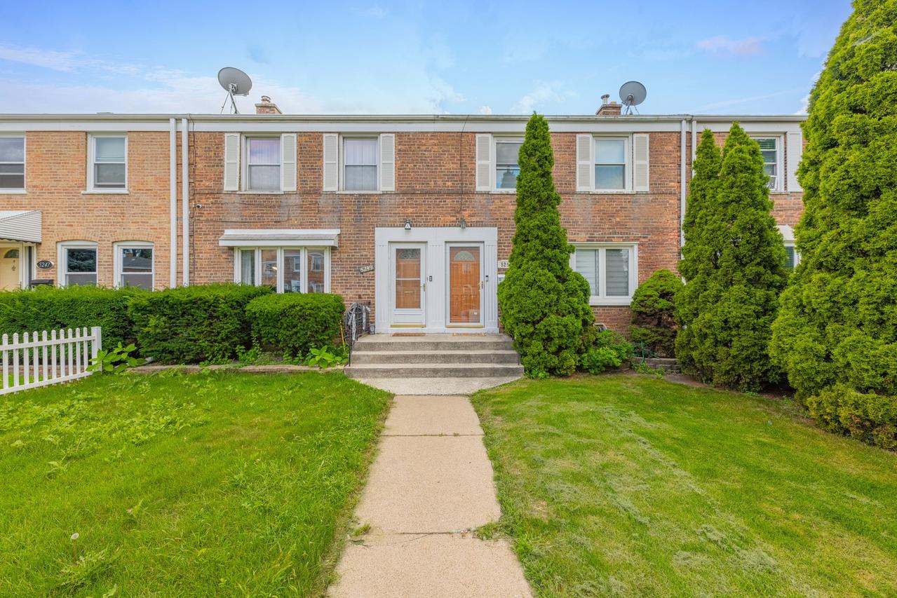 5249 W 64th Pl., Chicago, IL 60638