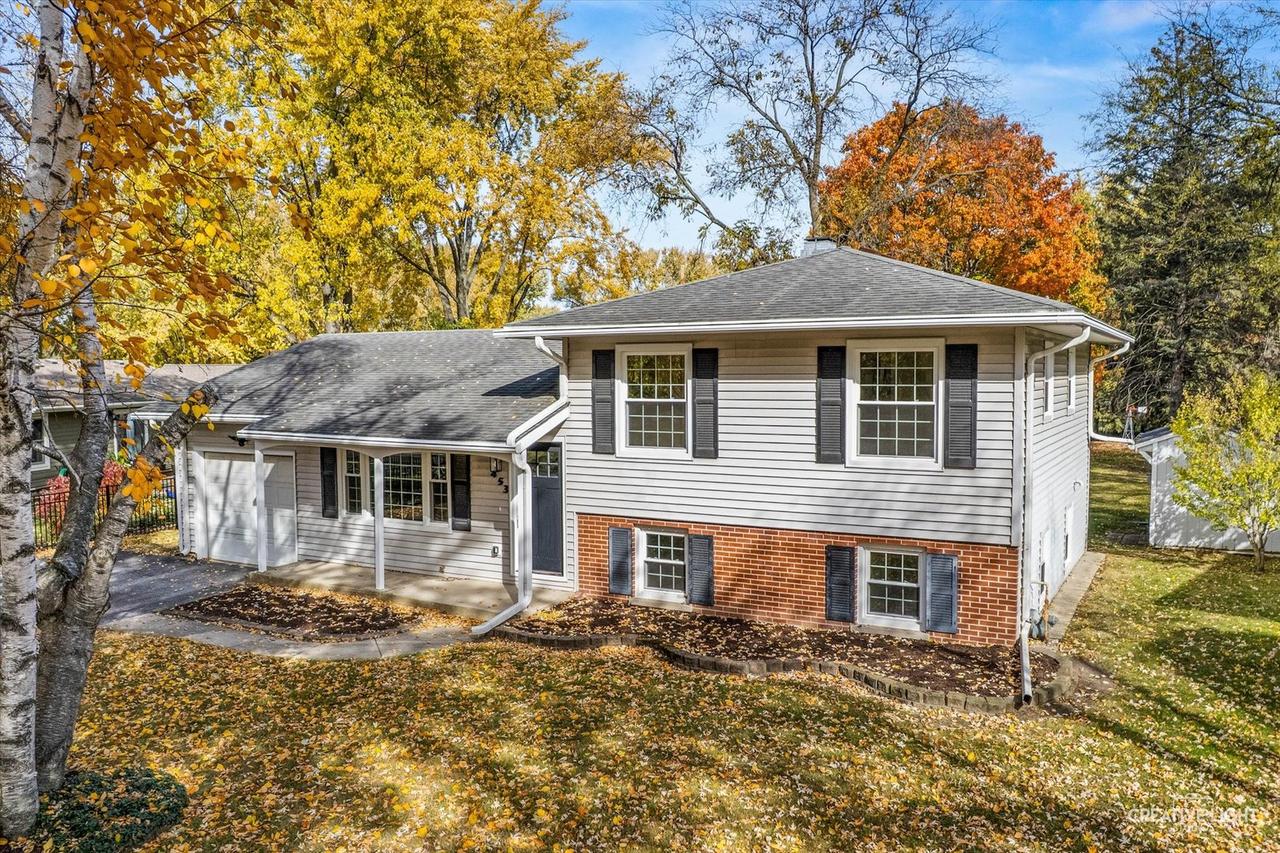 5s453 Tartan Ln., Naperville, IL 60563