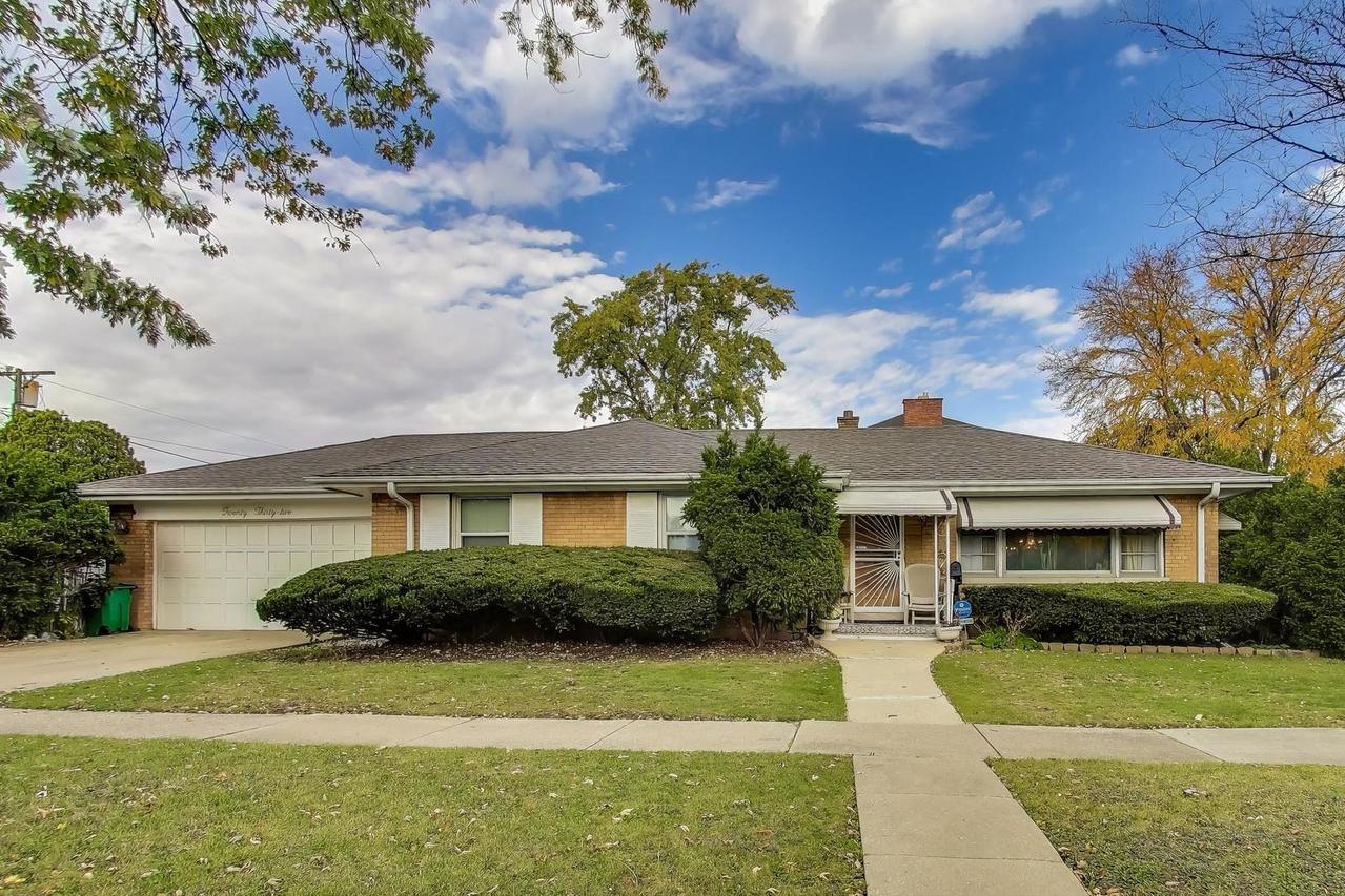 2032 S 22nd Ave., Broadview, IL 60155