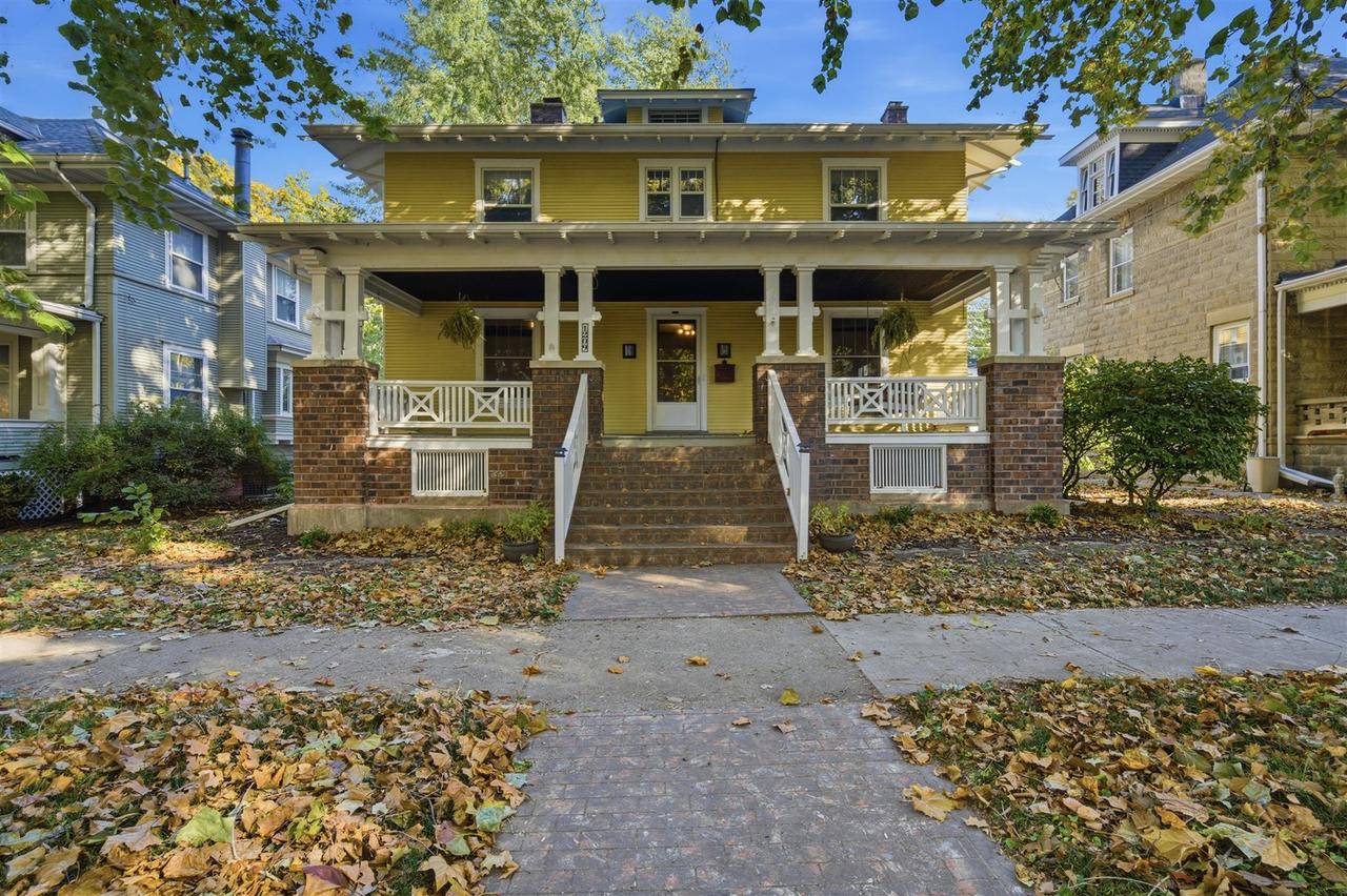 1209 N Clinton Blvd., Bloomington, IL 61701