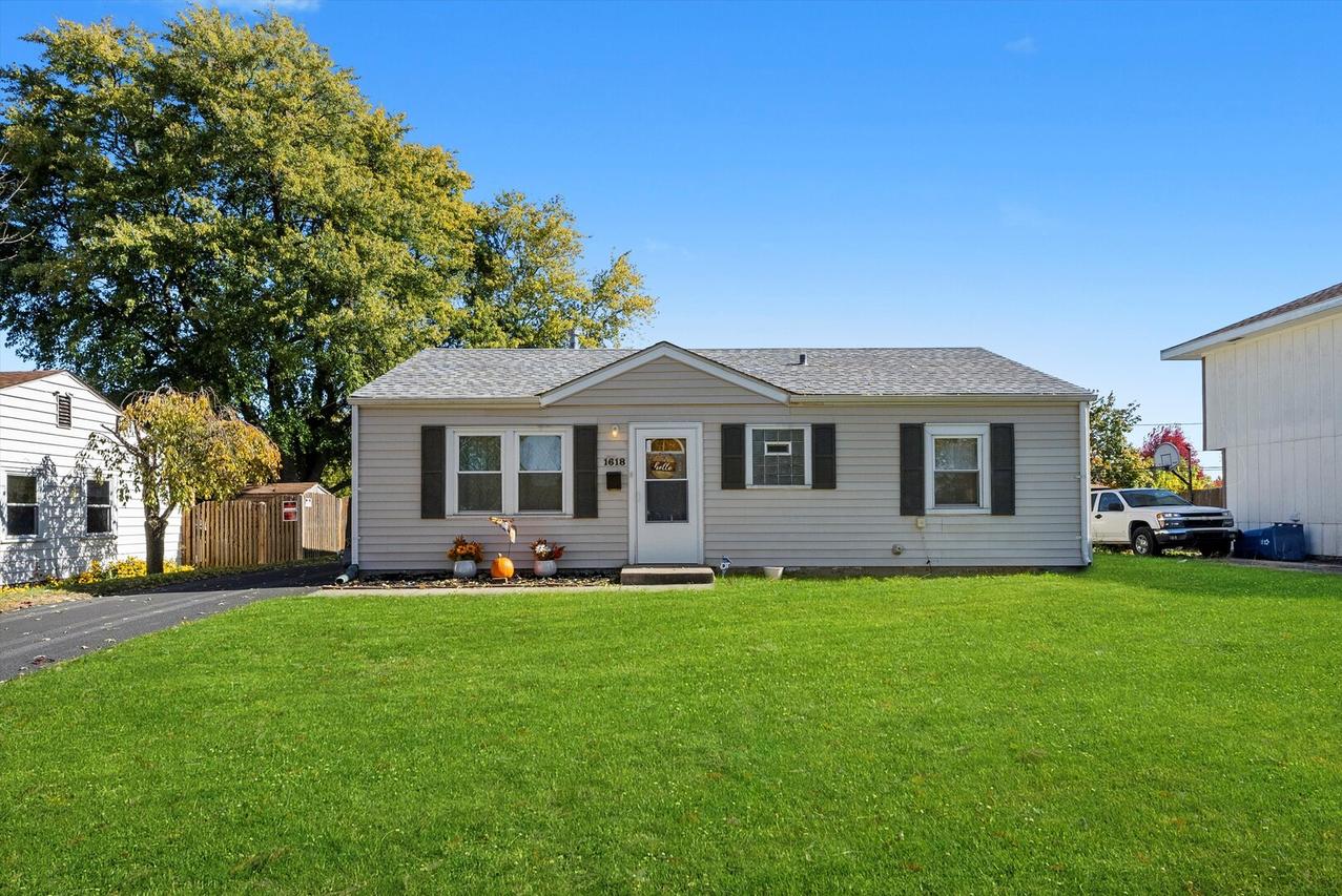 1618 Innercircle Dr., Crest Hill, IL 60403