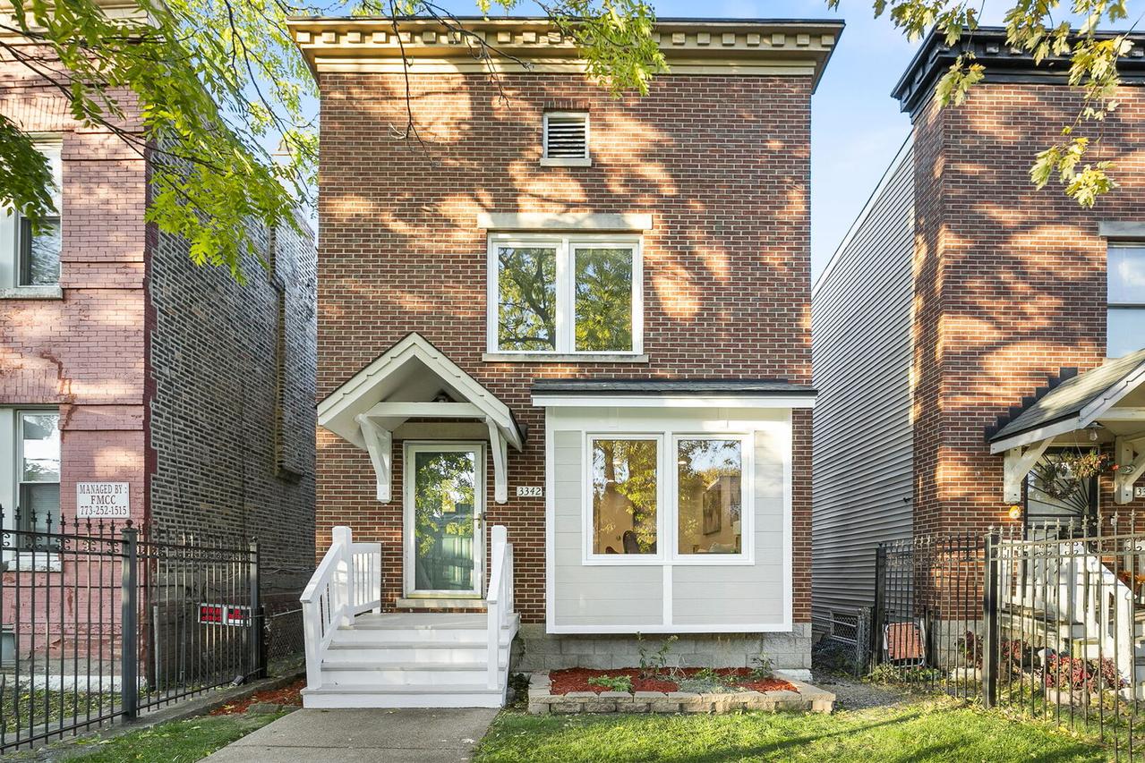 3342 W Le Moyne St., Chicago, IL 60651