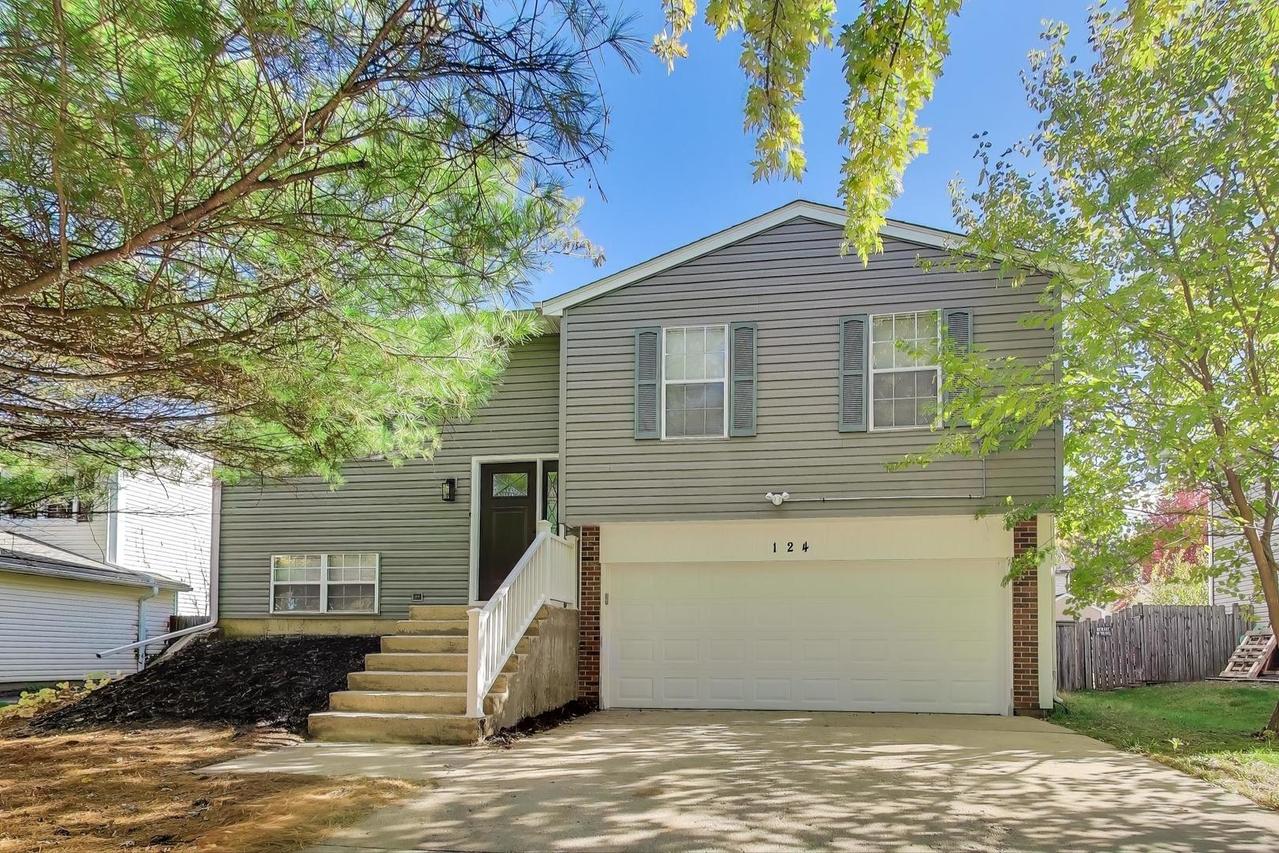 124 Commonwealth Dr., Bolingbrook, IL 60440