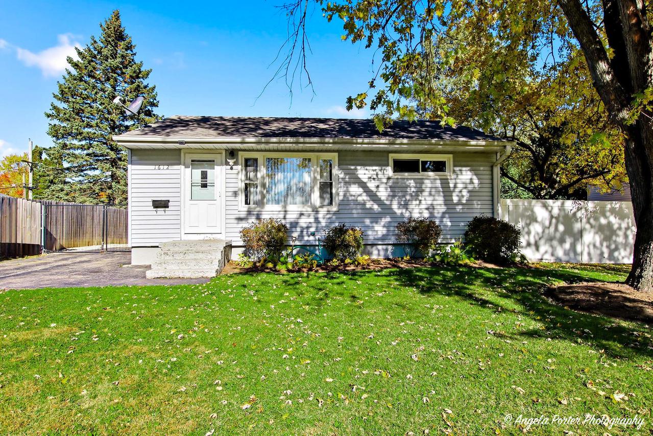 1612 Whitney St., Waukegan, IL 60087