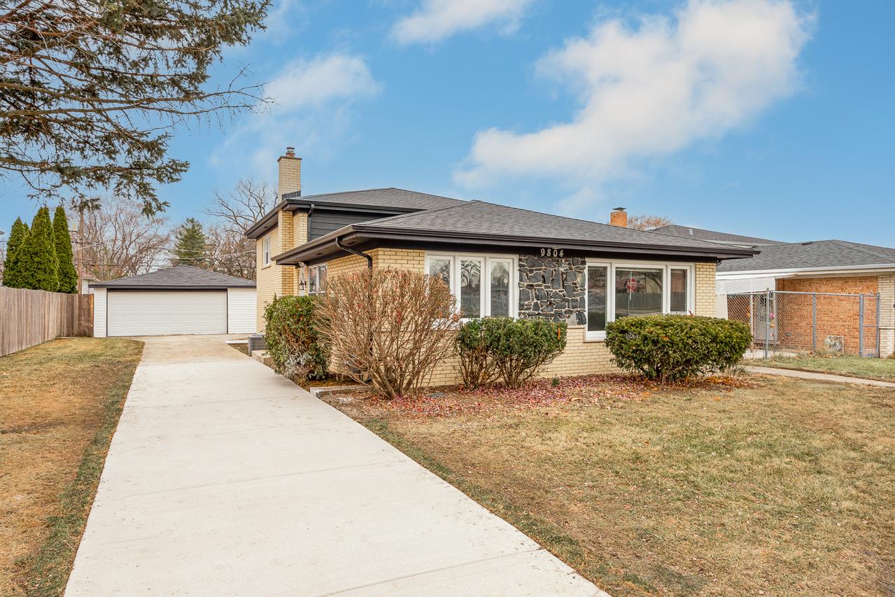 9804 Massasoit Ave., Oak Lawn, IL 60453