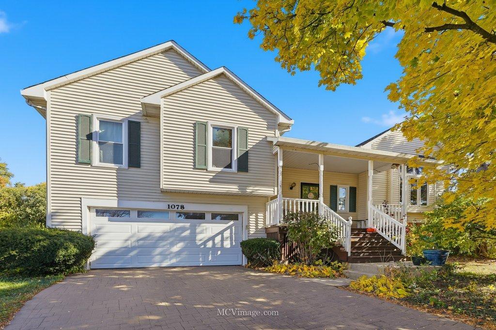 1078 Rain Tree Dr., Bolingbrook, IL 60440