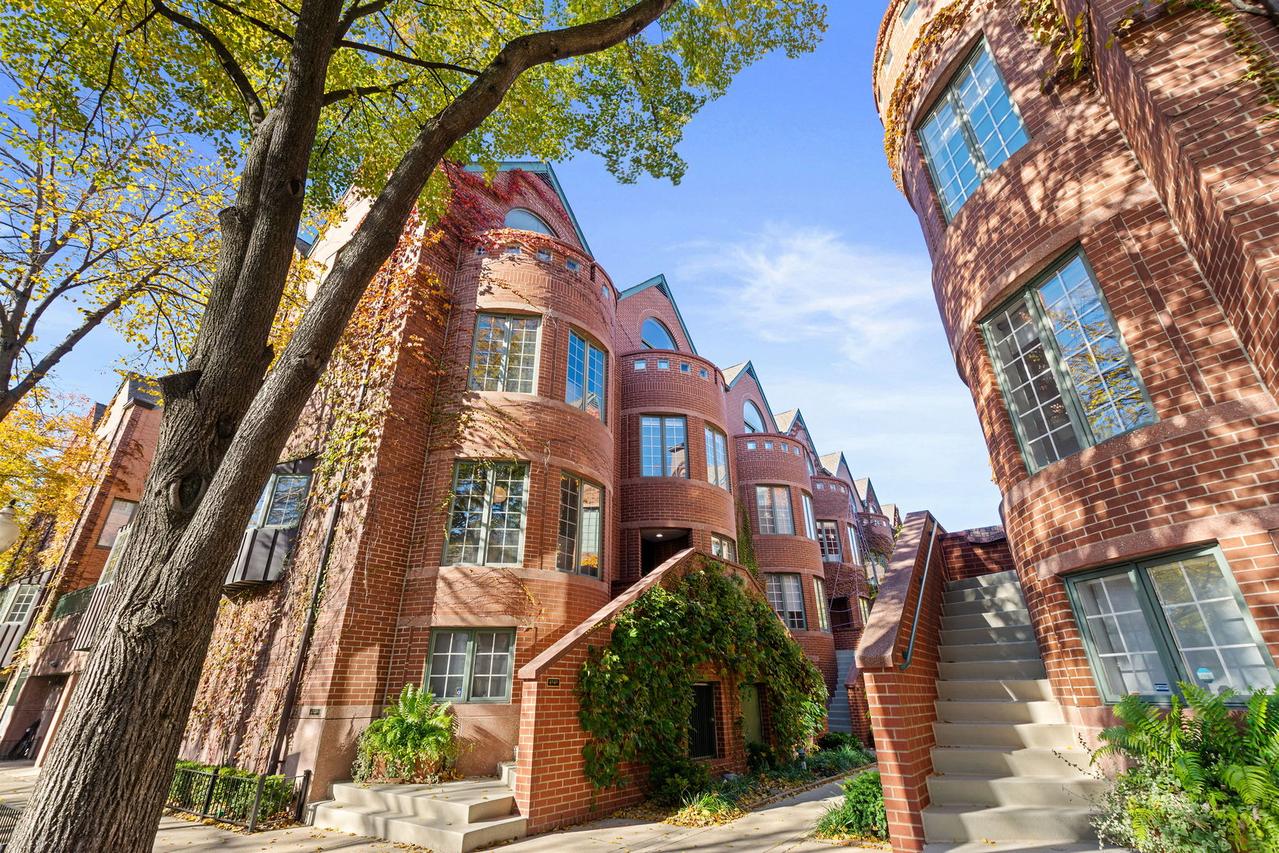 [Address Hidden by Seller], Chicago, IL 60614