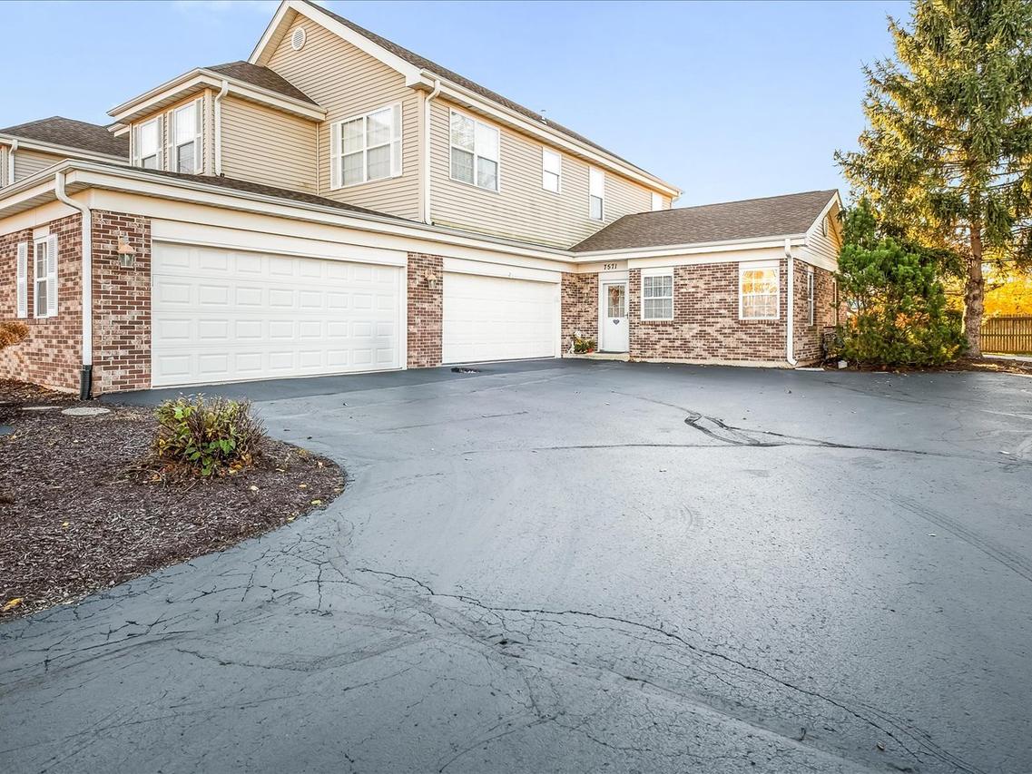 7571 Magnolia Tr. #3-B2, Cherry Valley, IL 61016