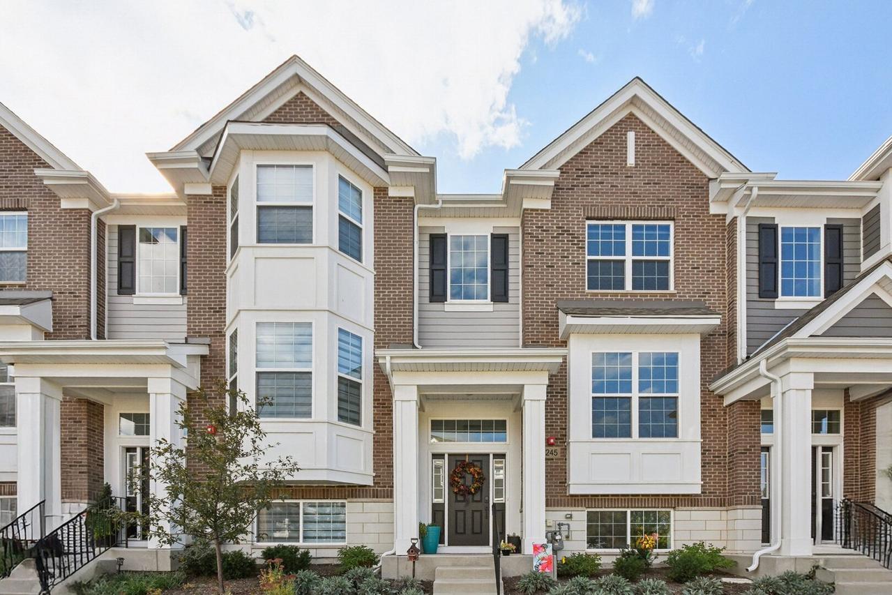 9245 Harlowe Ln., Orland Park, IL 60462