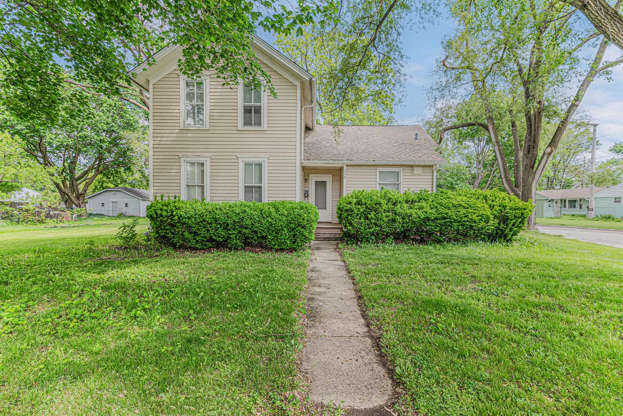 552 Walnut Ave., Elgin, IL 60123