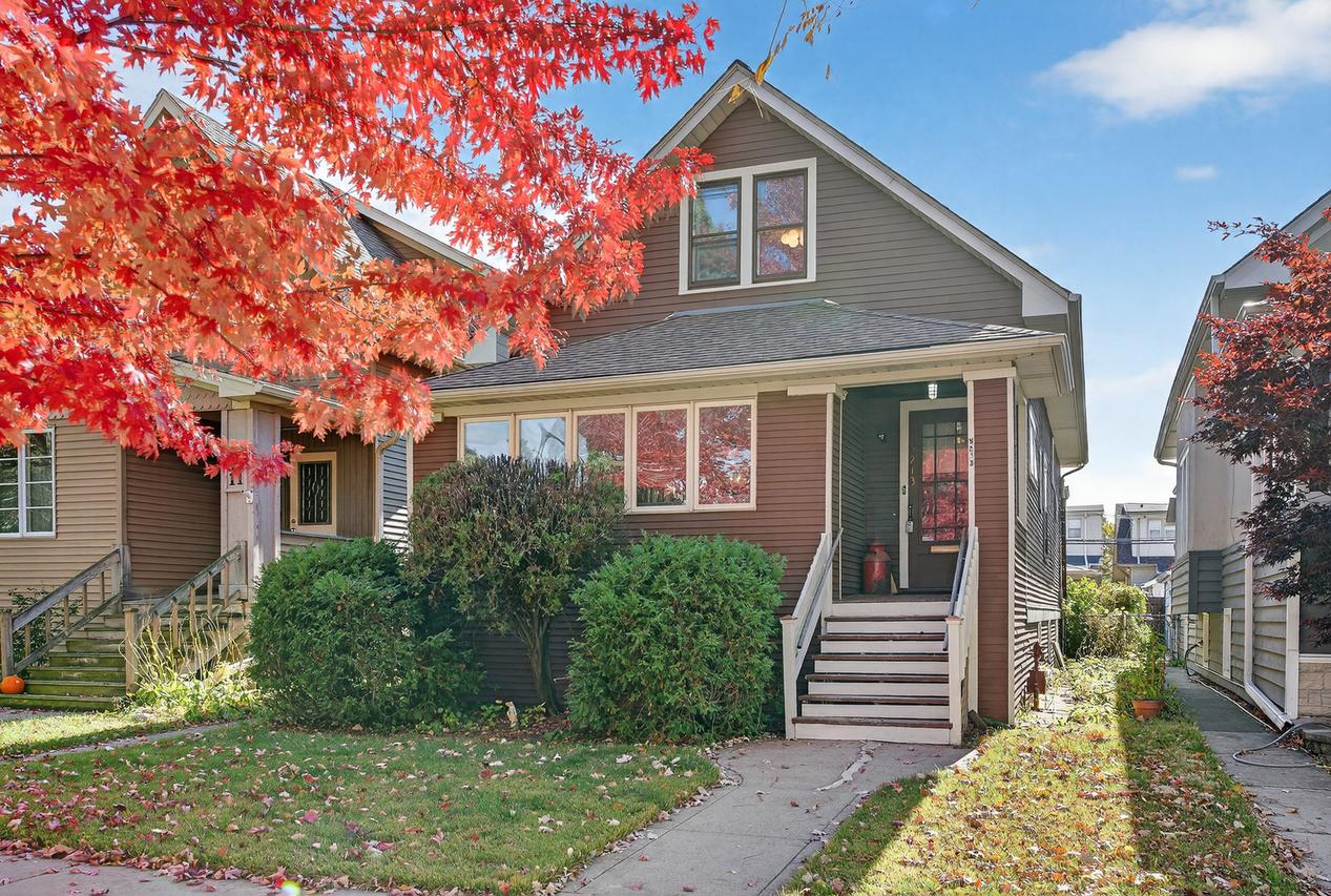 5213 W Warner Ave., Chicago, IL 60641