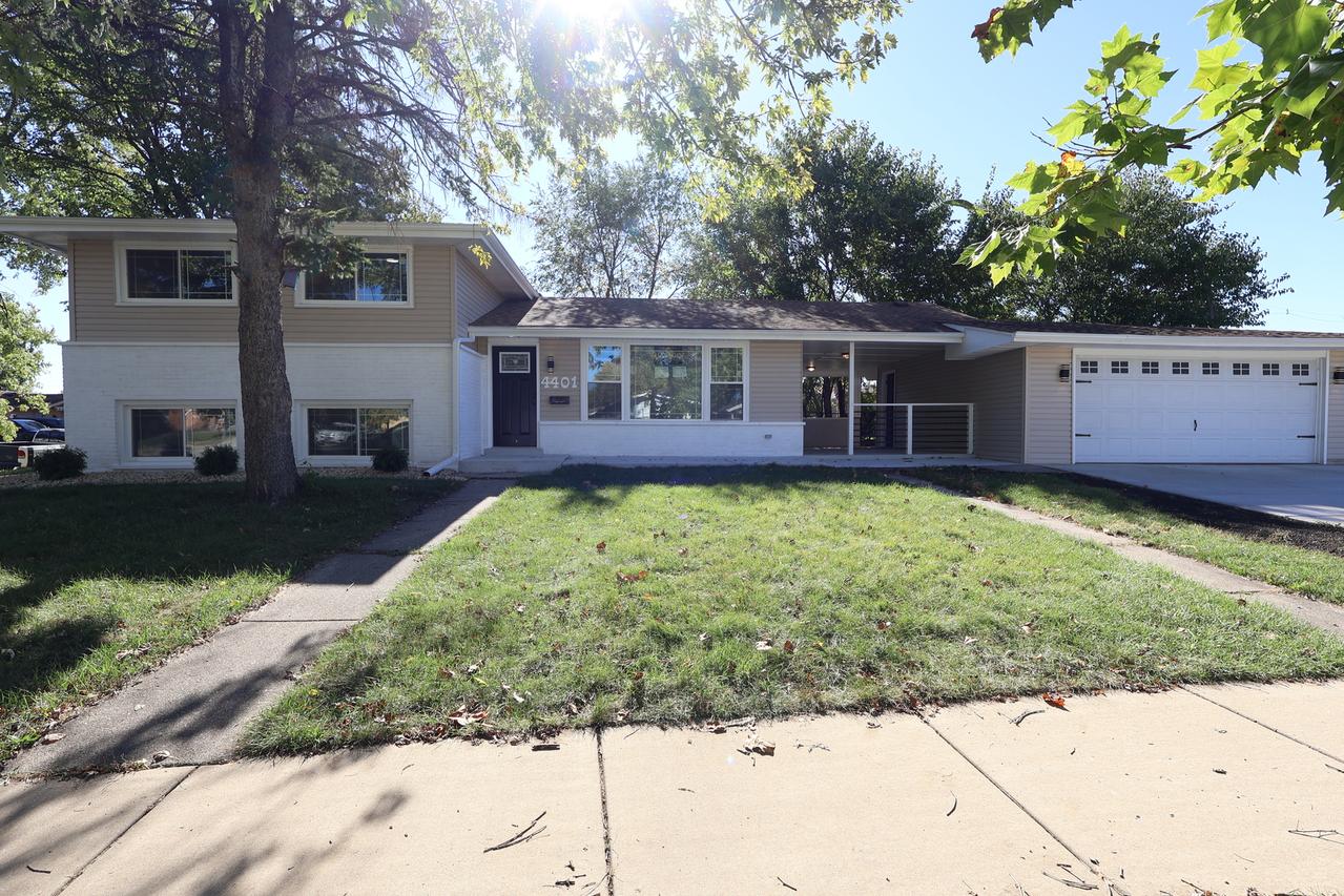 4401 Adele Ln., Oak Forest, IL 60452
