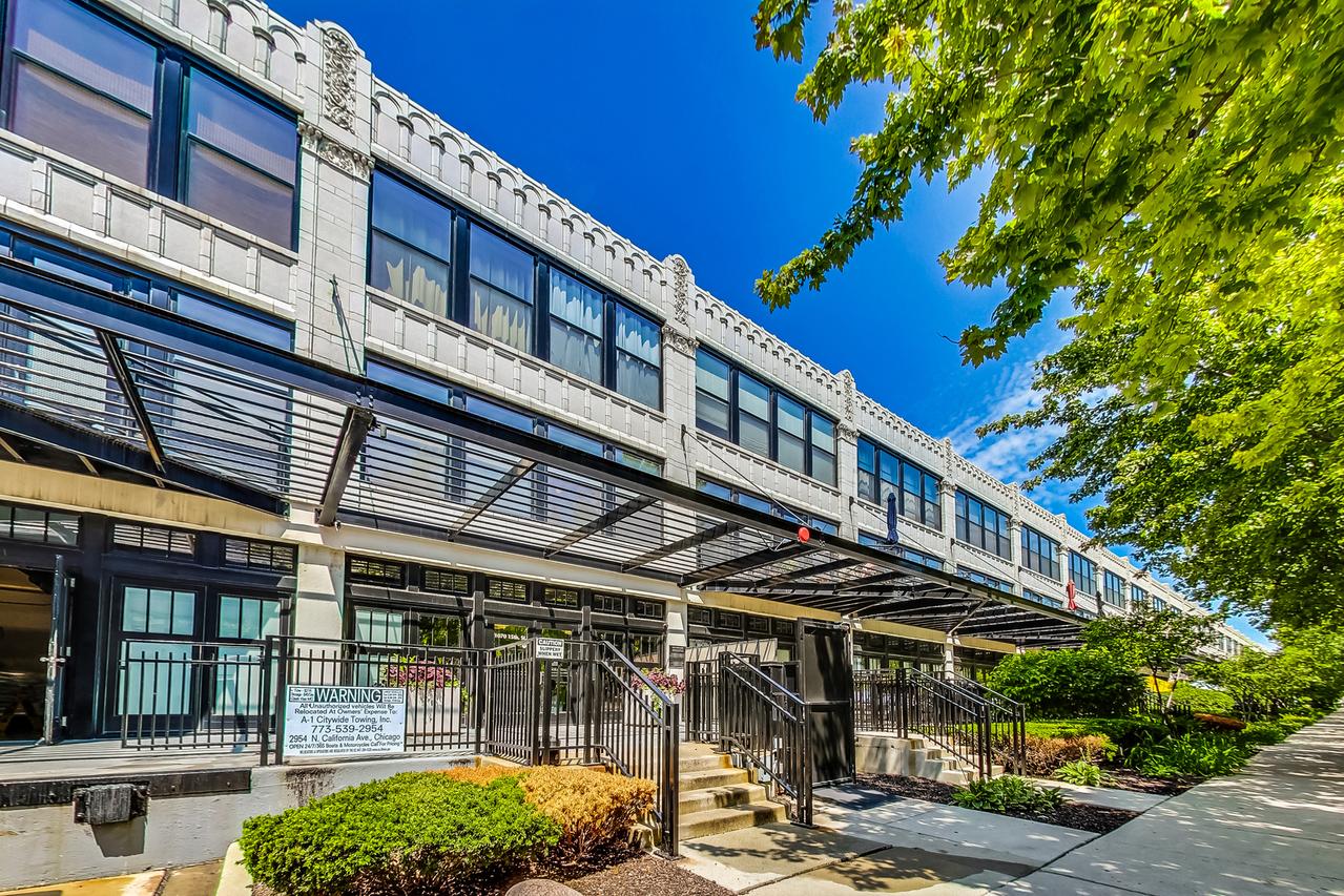 1070 W 15th St. #306, Chicago, IL 60608