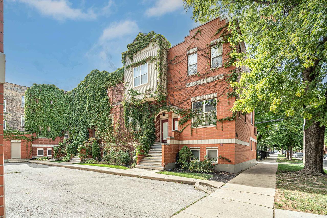 3811 W School St. #C, Chicago, IL 60618