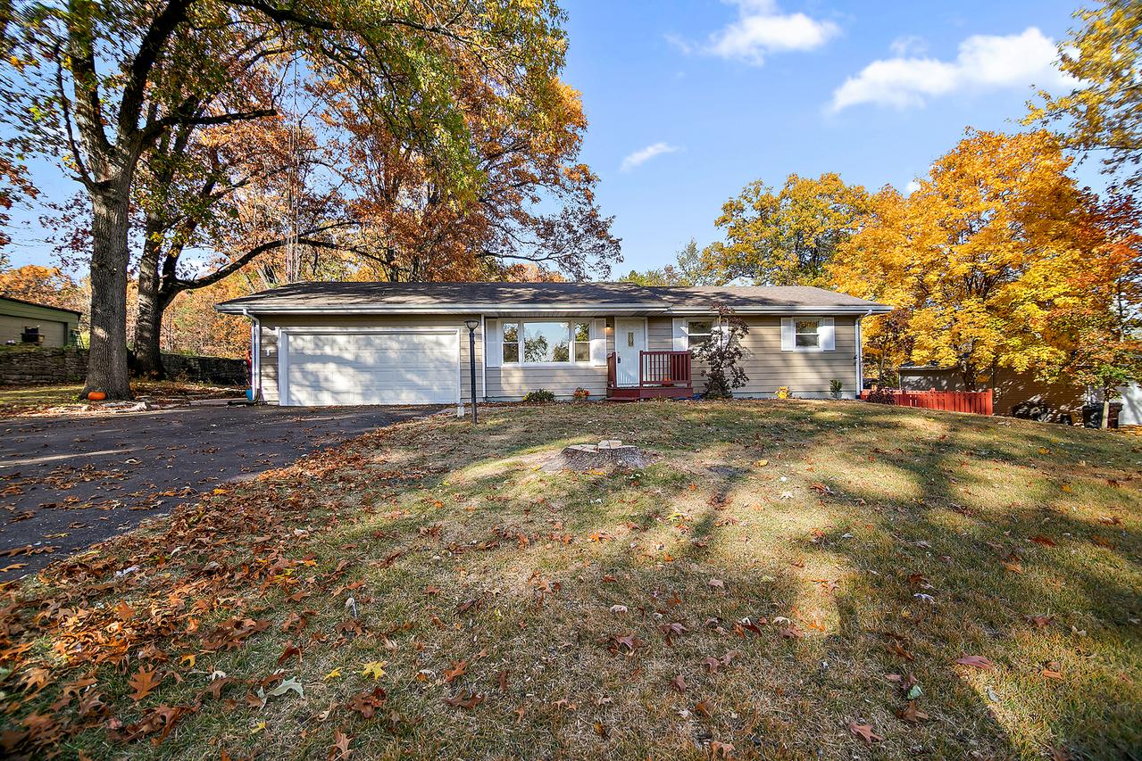 1393 Oakleaf Dr., St. Anne, IL 60964