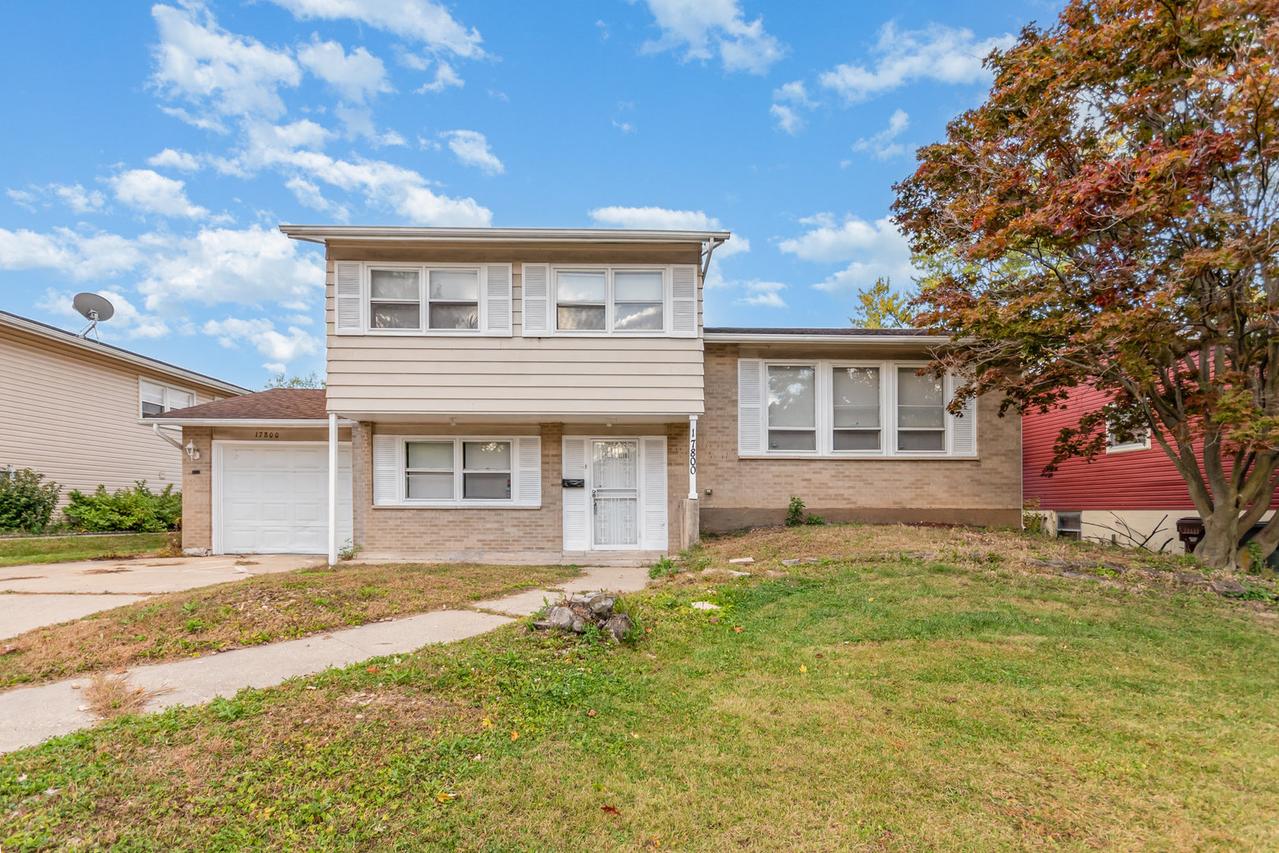 17800 Dogwood Ln., Hazel Crest, IL 60429