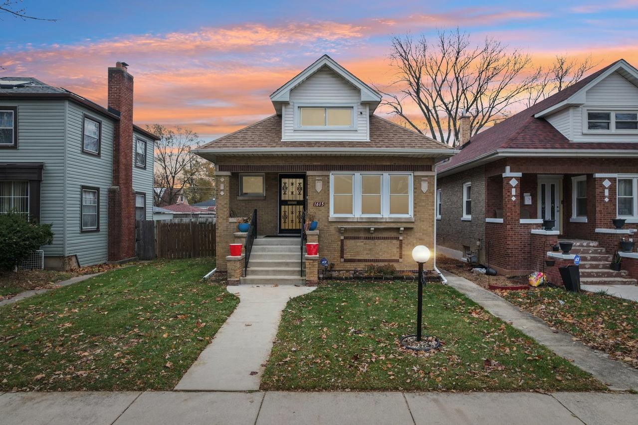 1615 S 20th Ave., Maywood, IL 60153