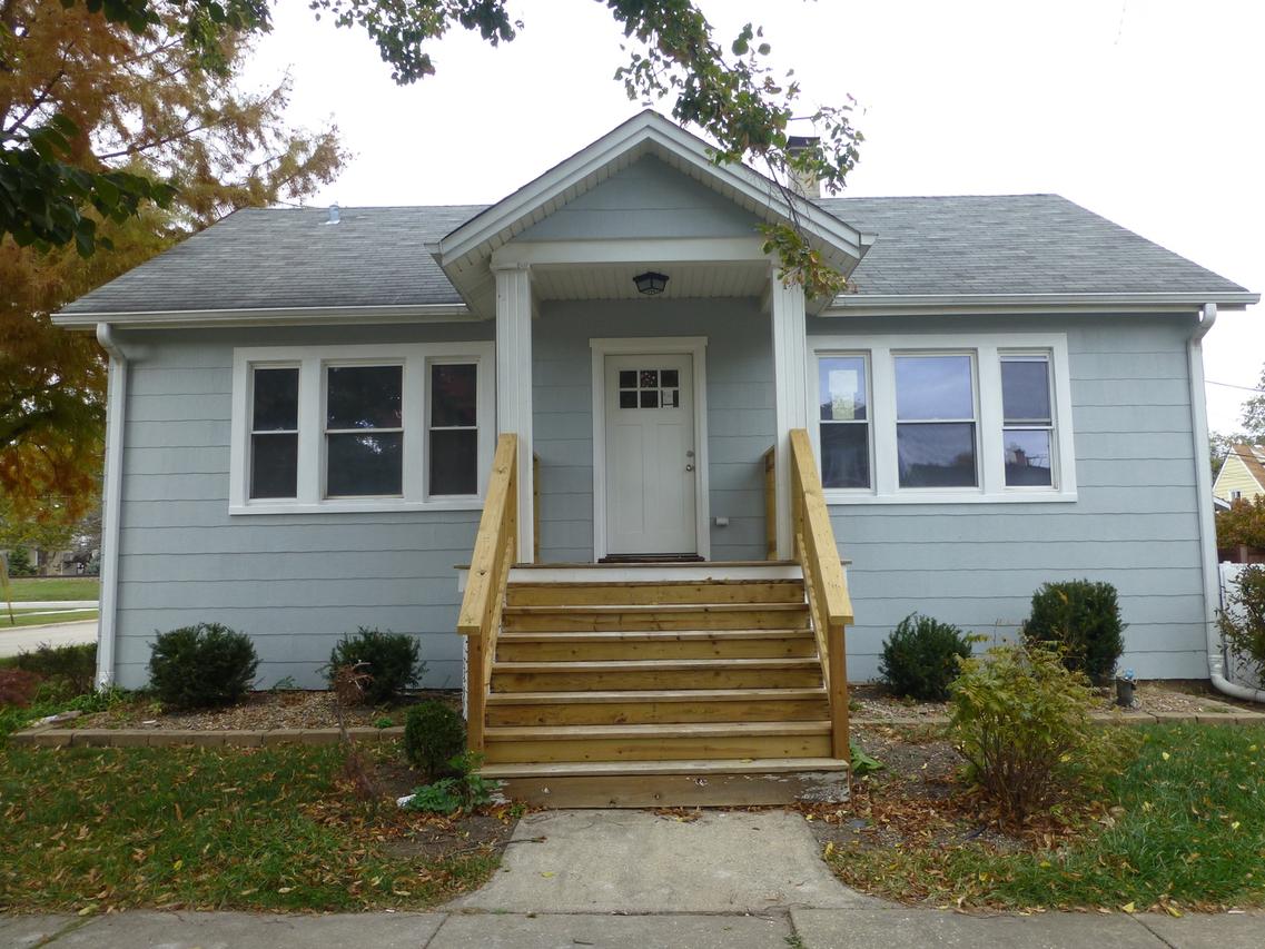 9016 Southview Ave., Brookfield, IL 60513