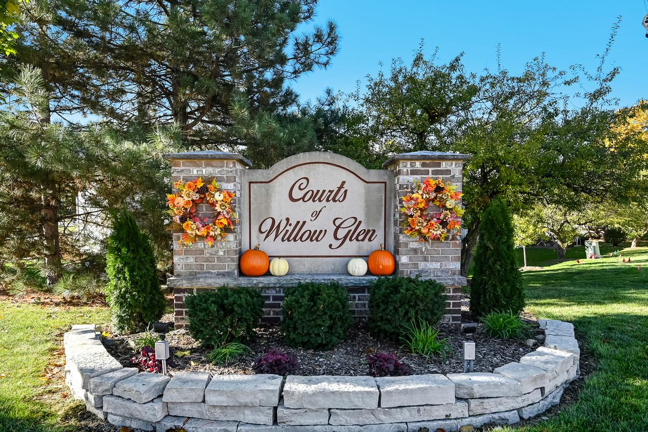 945 Willow St., Itasca, IL 60143