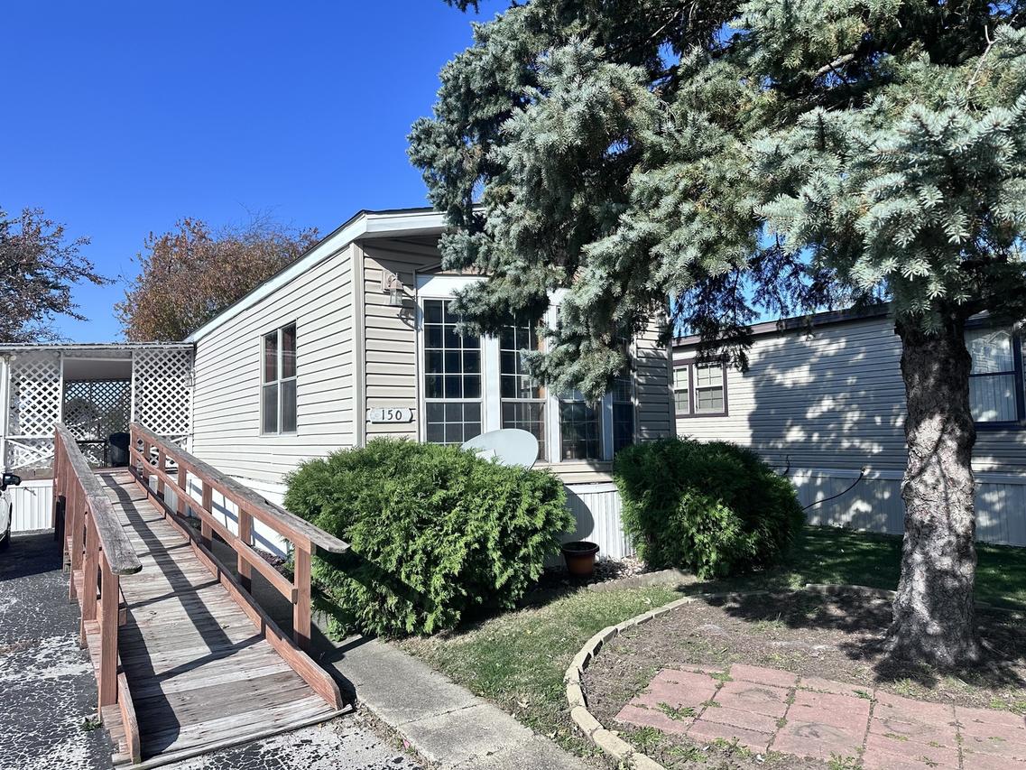 150 Maple Ln., Manteno, IL 60950