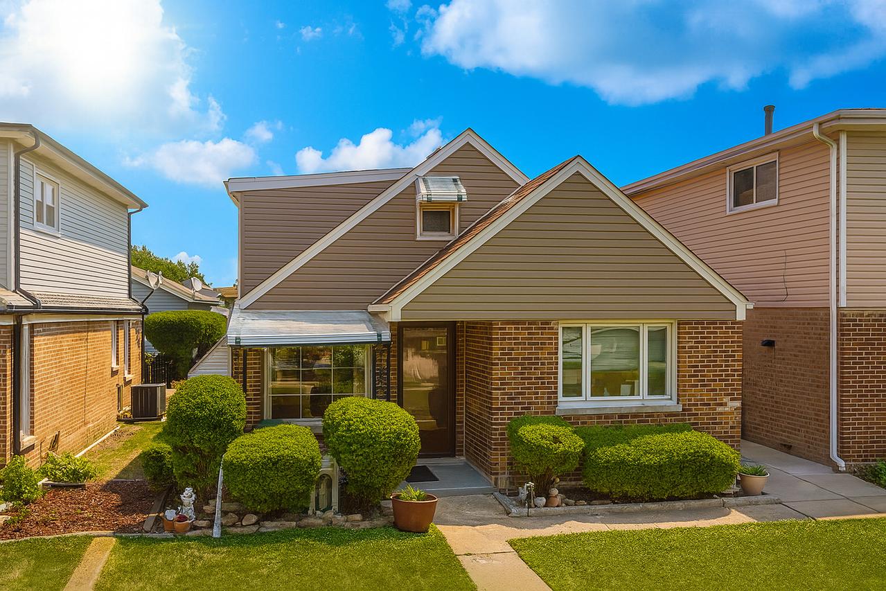 1531 N 24th Ave., Melrose Park, IL 60160