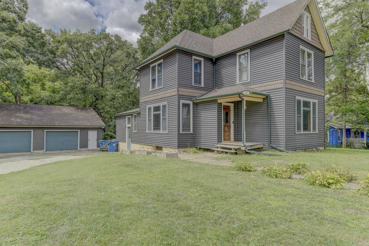 1322 Benton St., Crete, IL 60417