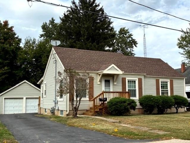 212 E Vanburen St., Marengo, IL 60152