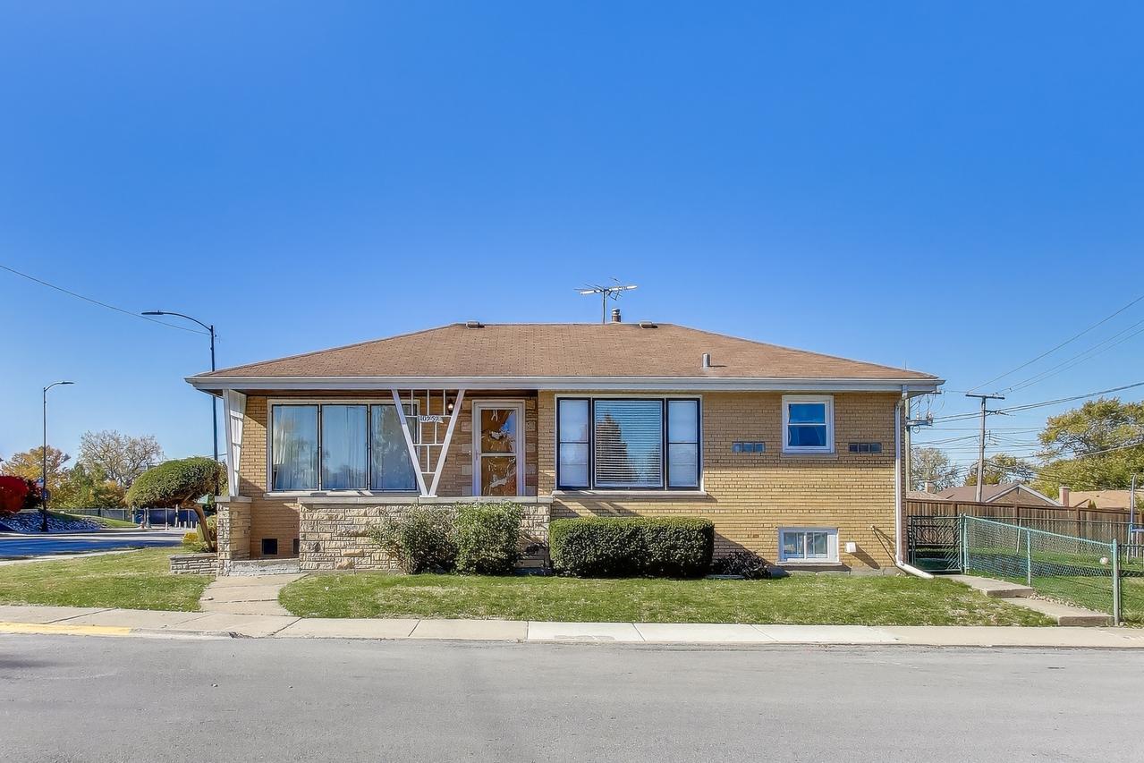 [Address Hidden by Seller], Chicago, IL 60655