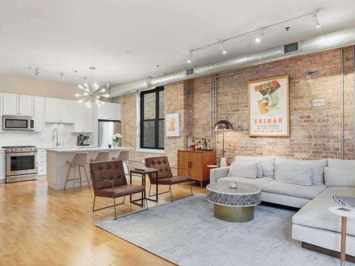 23 N Green St. #202, Chicago, IL 60607