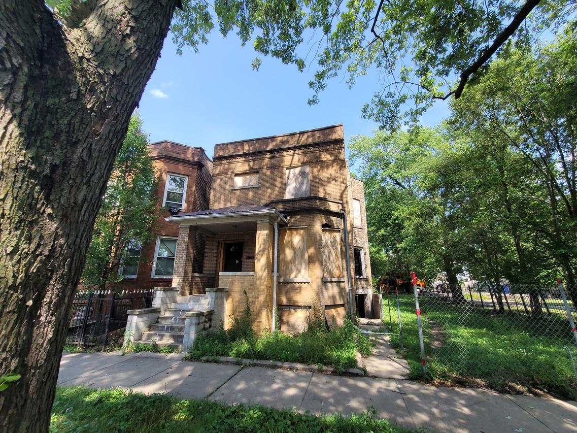 6627 S Saint Lawrence Ave., Chicago, IL 60637