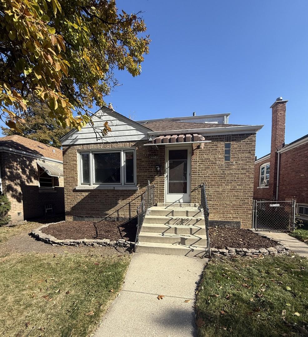 5205 S Linder Ave., Chicago, IL 60638