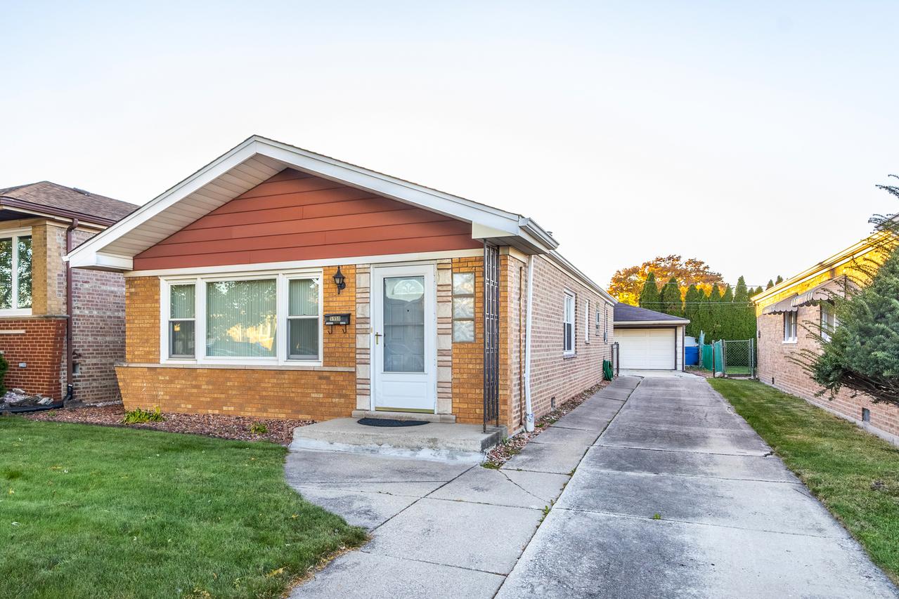 5950 S Natoma Ave., Chicago, IL 60638