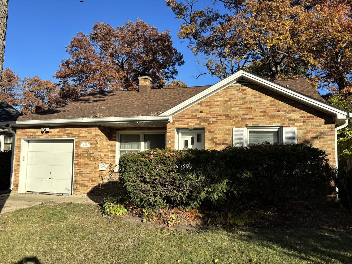 317 N Jackson St., Waukegan, IL 60085