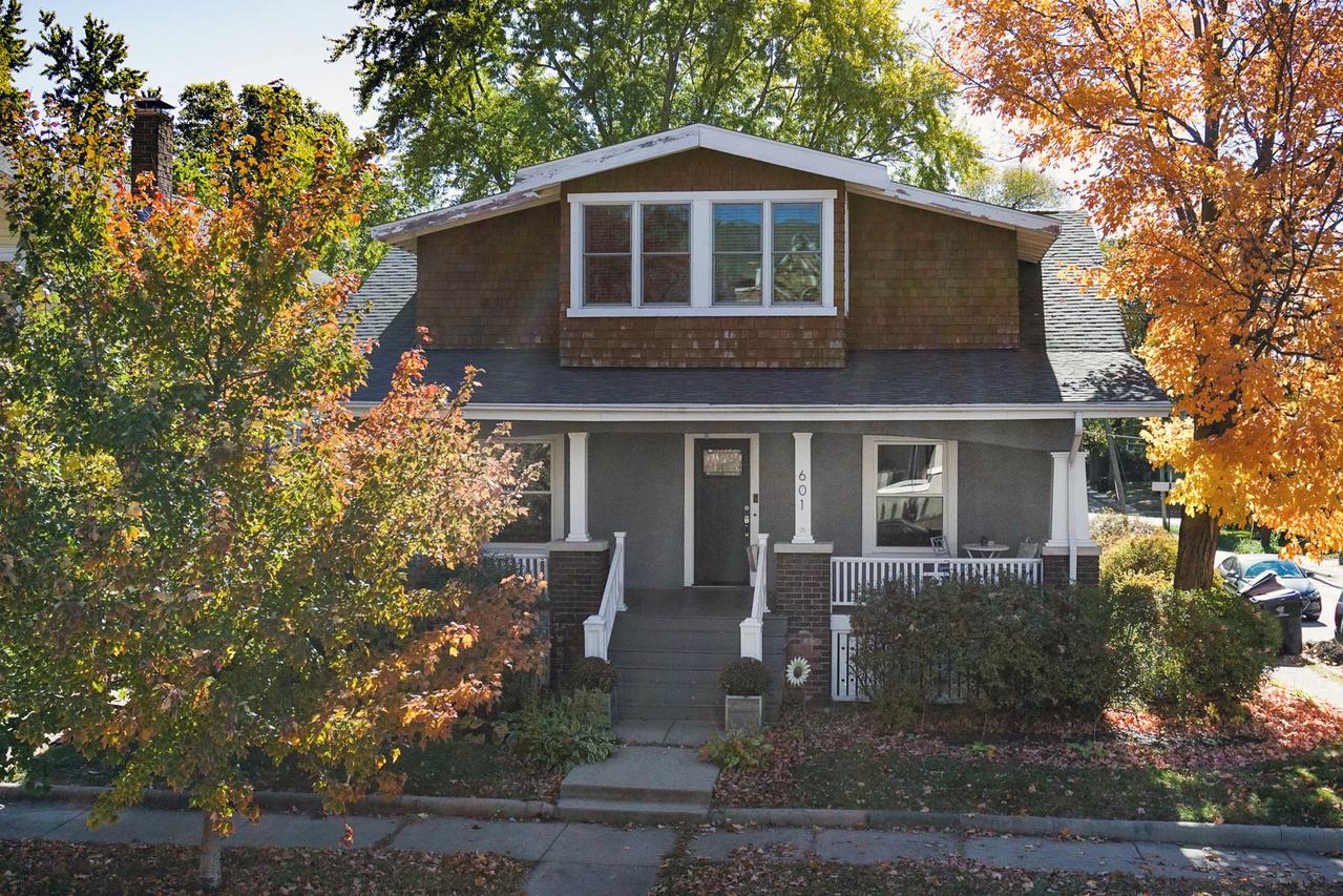 601 E Grove St., Bloomington, IL 61701