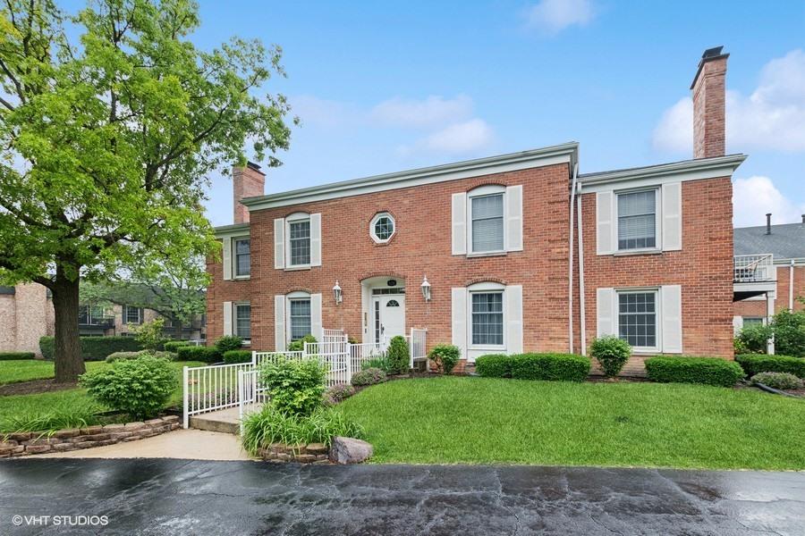 128 Carriage Way Dr. #217B, Burr Ridge, IL 60527