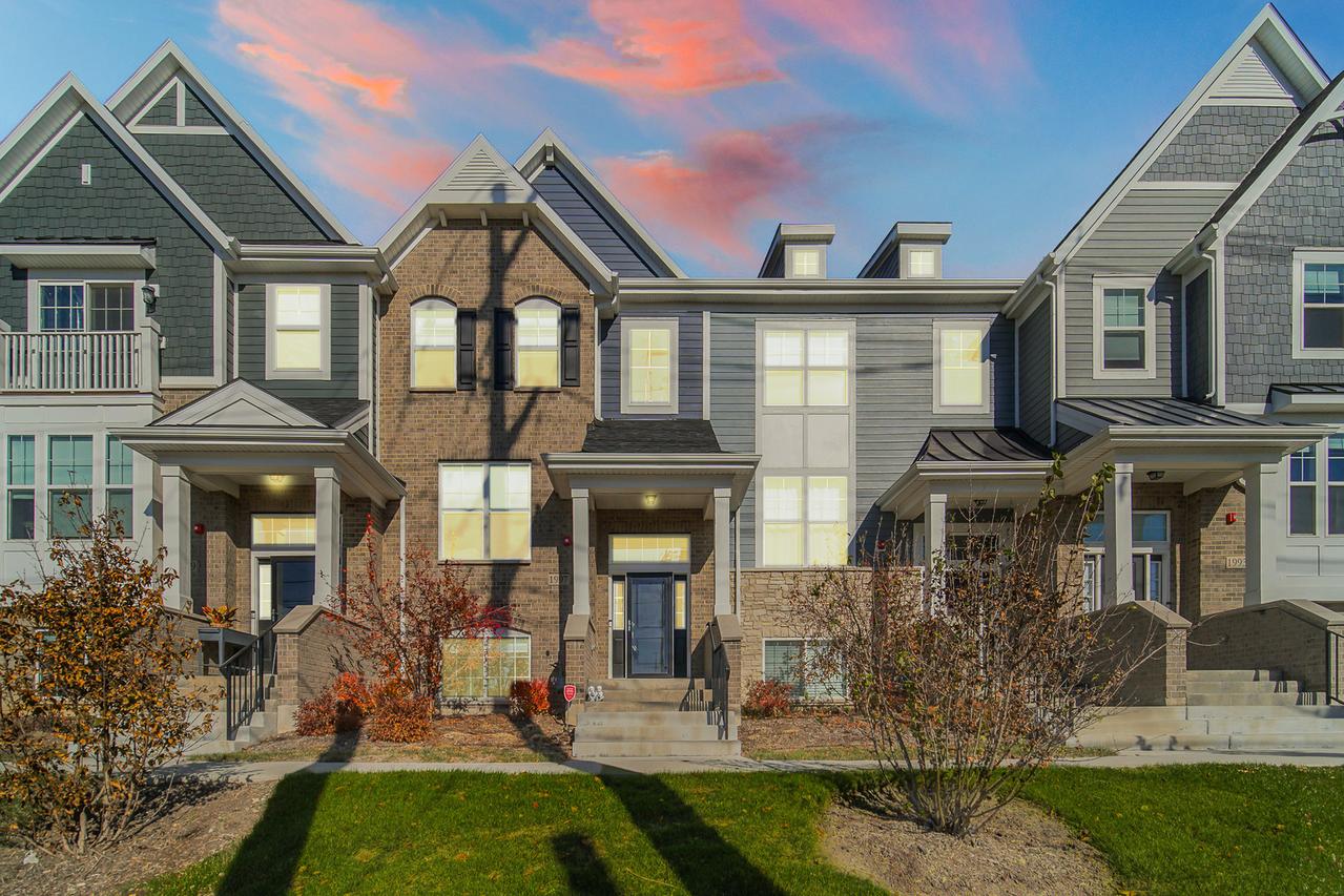 1997 Kingsley Cir., Northbrook, IL 60062