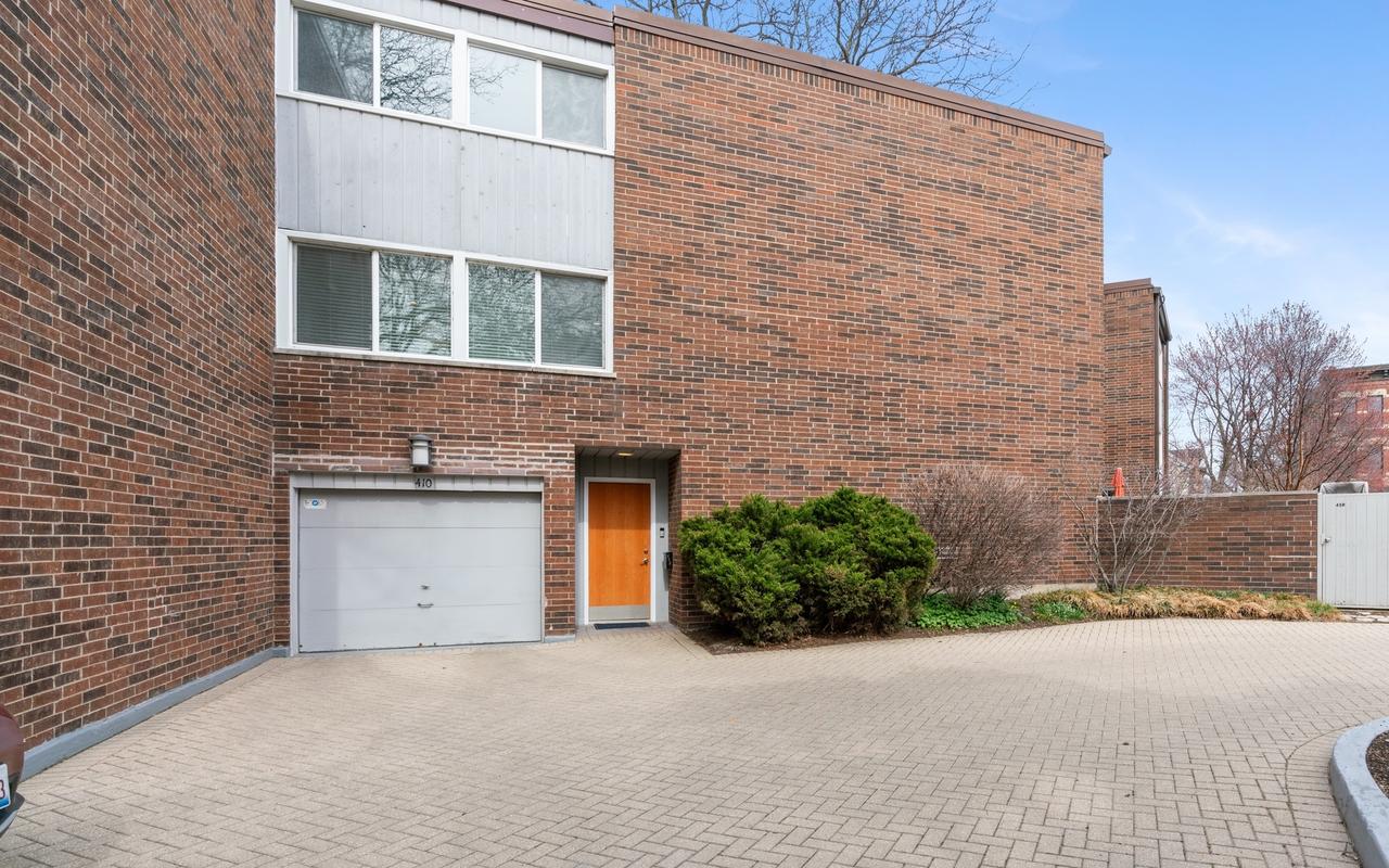 410 W Menomonee St., Chicago, IL 60614