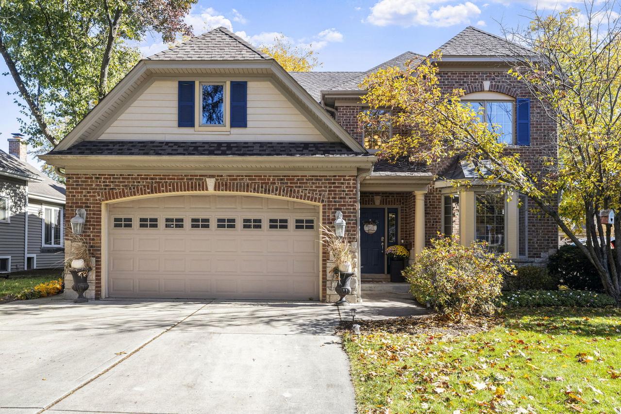 611 S Fairfield Ave., Elmhurst, IL 60126