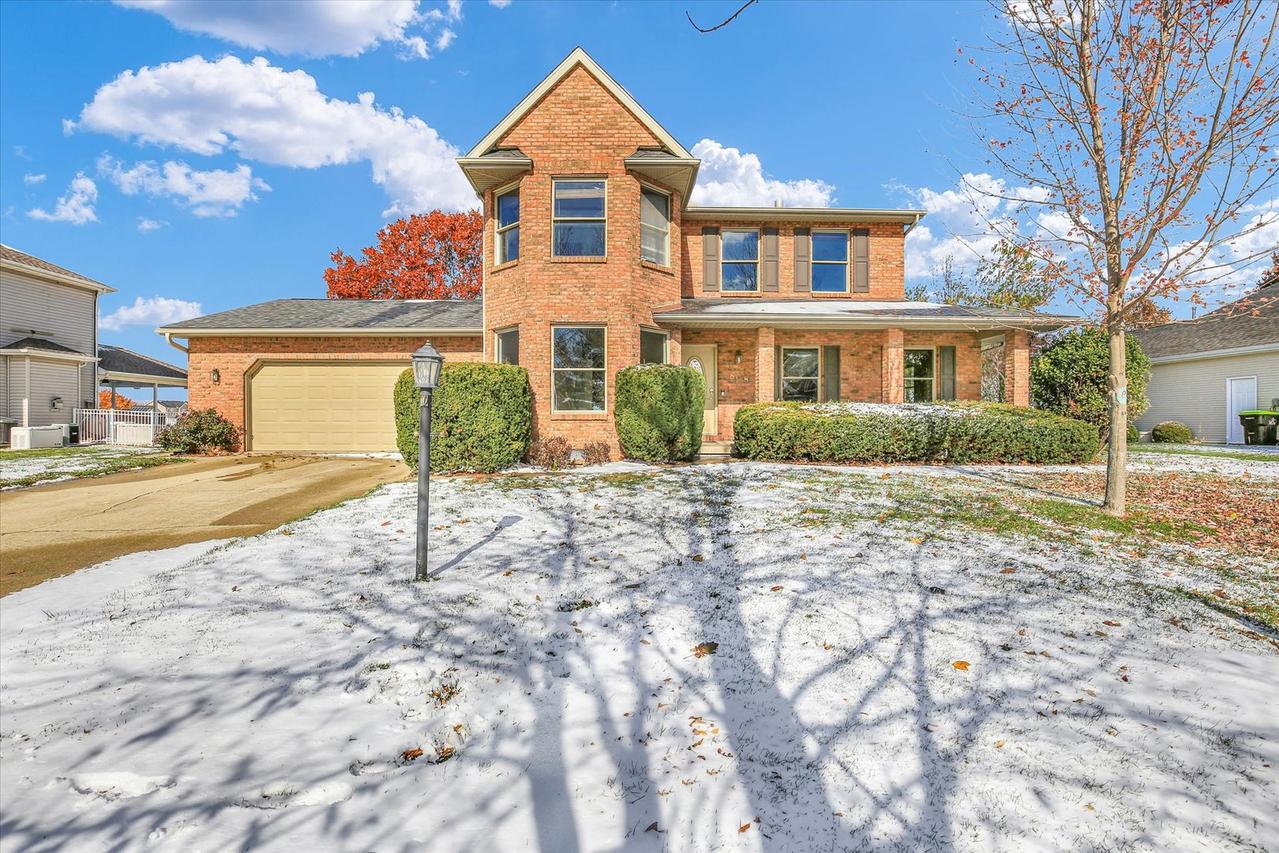 808 Lakeshore Dr., Tuscola, IL 61953