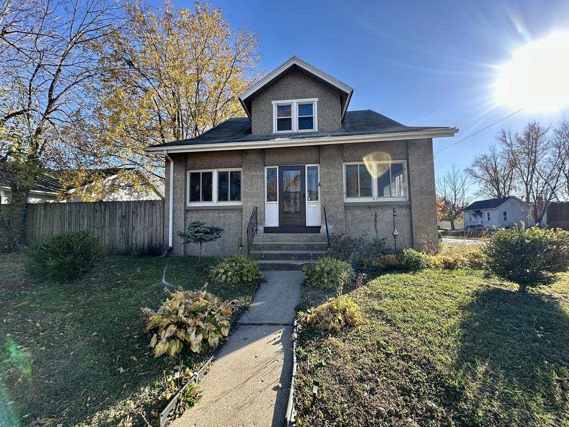 904 9th St., Lasalle, IL 61301